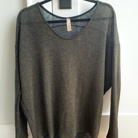 Jolie soft top / coverup - Picture 5 of 6